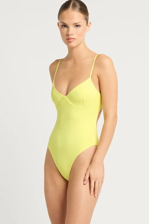 Alana One Piece