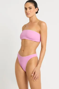 Crista Brief