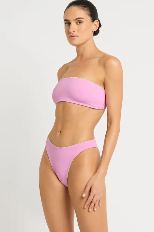Crista Brief