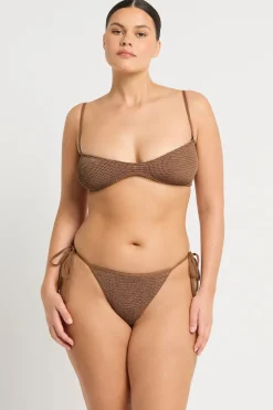 Layla Crop