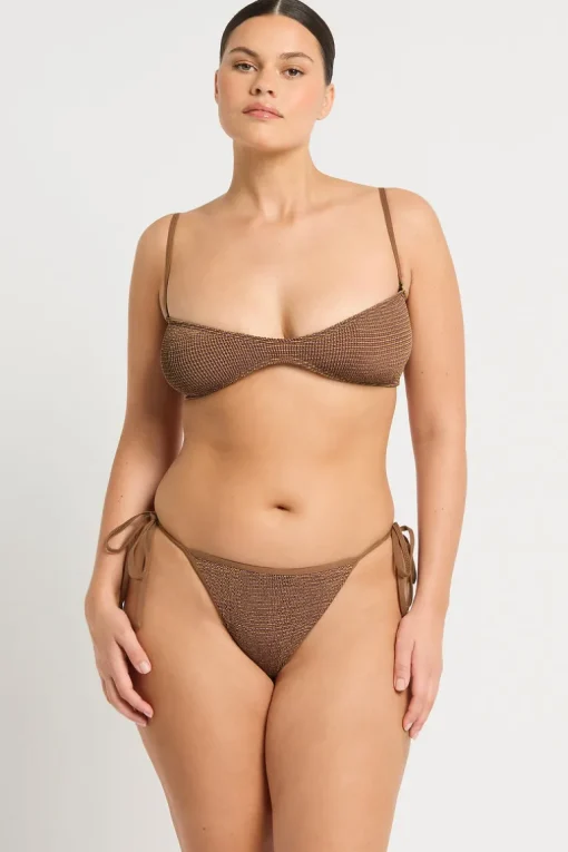 Layla Crop