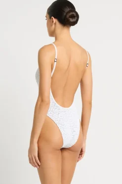 Low Palace One Piece