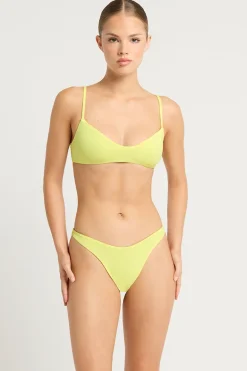 Mae Crop