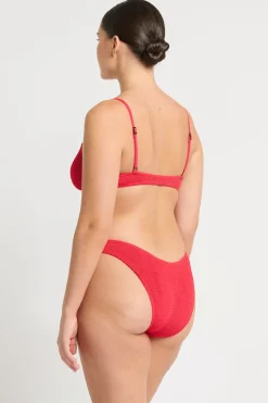 Nora Balconette