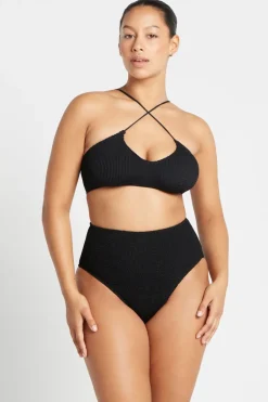 Selena Crop