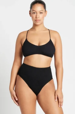 Selena Crop