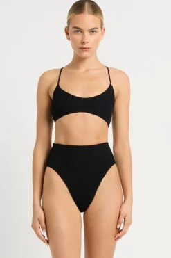 Selena Crop
