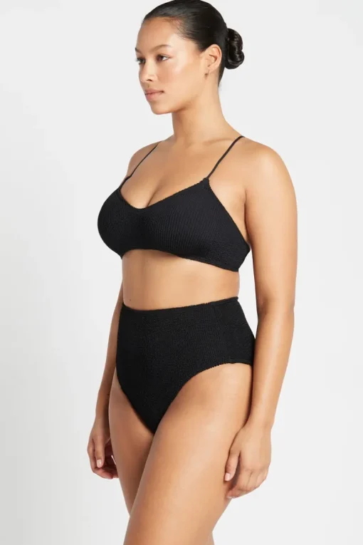 Selena Crop